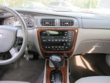 2004 Ford Taurus SEL Sedan Controls