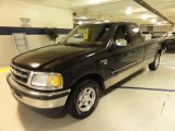 1998 Ford F150 XL SuperCab Front 3/4 View