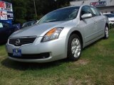 Radiant Silver Metallic Nissan Altima in 2009