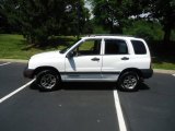 2003 Chevrolet Tracker White