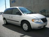 2007 Chrysler Town & Country 