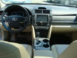 2012 Toyota Camry Hybrid XLE Dashboard