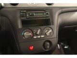 2004 Mitsubishi Outlander LS Controls