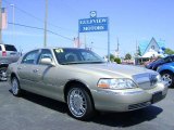 2007 Light French Silk Metallic Lincoln Town Car Signature Limited #6834790