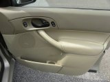 2006 Ford Focus ZXW SE Wagon Door Panel