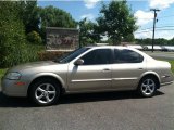 2000 Sunlit Sand Metallic Nissan Maxima GLE #68829823