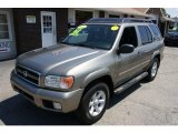 2004 Luminous Gold Metallic Nissan Pathfinder SE 4x4 #68889901