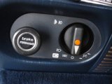 1986 Mercedes-Benz SL Class 560 SL Roadster Controls