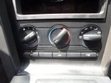 2006 Ford Mustang V6 Deluxe Coupe Controls