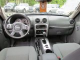 2006 Jeep Liberty CRD Limited 4x4 Dashboard
