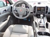 2013 Porsche Cayenne S Hybrid Dashboard