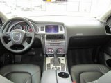 2008 Audi Q7 4.2 Premium quattro Dashboard