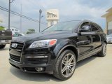 2008 Audi Q7 4.2 Premium quattro Front 3/4 View