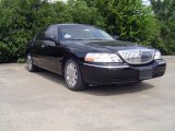 2005 Black Lincoln Town Car Signature Limited #69301194