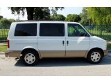 2003 GMC Safari Summit White