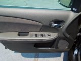 2013 Chrysler 200 S Sedan Door Panel
