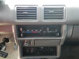 1992 Isuzu Pickup S 2.3 Controls