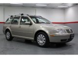 Wheat Beige Metallic Volkswagen Jetta in 2005