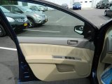 2009 Nissan Sentra 2.0 S Door Panel