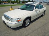 2004 Vibrant White Lincoln Town Car Ultimate #69792105