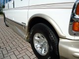 2002 Chevrolet Express 1500 Passenger Conversion Van Wheel
