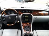 2004 Jaguar XJ Vanden Plas Dashboard
