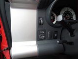 2012 Toyota FJ Cruiser Trail Teams Special Edition 4WD Controls