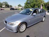 2009 BMW 3 Series 328xi Sport Wagon Front 3/4 View