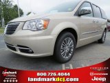 2013 Chrysler Town & Country Touring - L