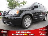 2013 Brilliant Black Crystal Pearl Chrysler Town & Country Touring #70133051