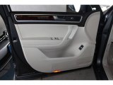 2013 Volkswagen Touareg TDI Lux 4XMotion Door Panel