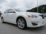 2013 Nissan Altima 3.5 SV Front 3/4 View