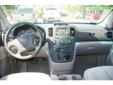 2007 Kia Sedona LX Dashboard