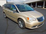2013 Chrysler Town & Country Cashmere Pearl
