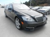 2013 Mercedes-Benz S 550 Sedan Front 3/4 View