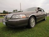 2004 Charcoal Grey Metallic Lincoln Town Car Ultimate #70407487