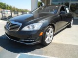 2013 Mercedes-Benz S 550 Sedan Front 3/4 View