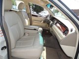 2005 Lincoln Town Car Signature Limited Front Seat