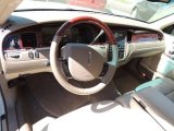 2005 Lincoln Town Car Signature Limited Dashboard