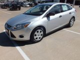 2013 Ford Focus S Sedan Front 3/4 View