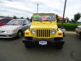 2000 Solar Yellow Jeep Wrangler Sport 4x4 #70749377