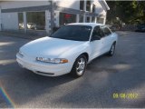 Arctic White Oldsmobile Intrigue in 1999