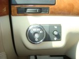 2008 Saturn Outlook XR Controls