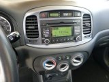 2009 Hyundai Accent SE 3 Door Controls