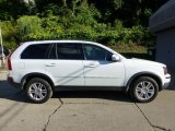 Ice White Volvo XC90 in 2009