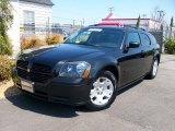 2006 Brilliant Black Crystal Pearl Dodge Magnum SE #7058226