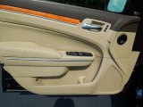 2013 Chrysler 300 C Door Panel