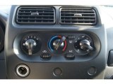 2004 Nissan Frontier SC Crew Cab 4x4 Controls