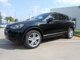 2013 Volkswagen Touareg TDI Executive 4XMotion Front 3/4 View