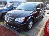 2011 Brilliant Black Crystal Pearl Chrysler Town & Country Touring - L #71227208